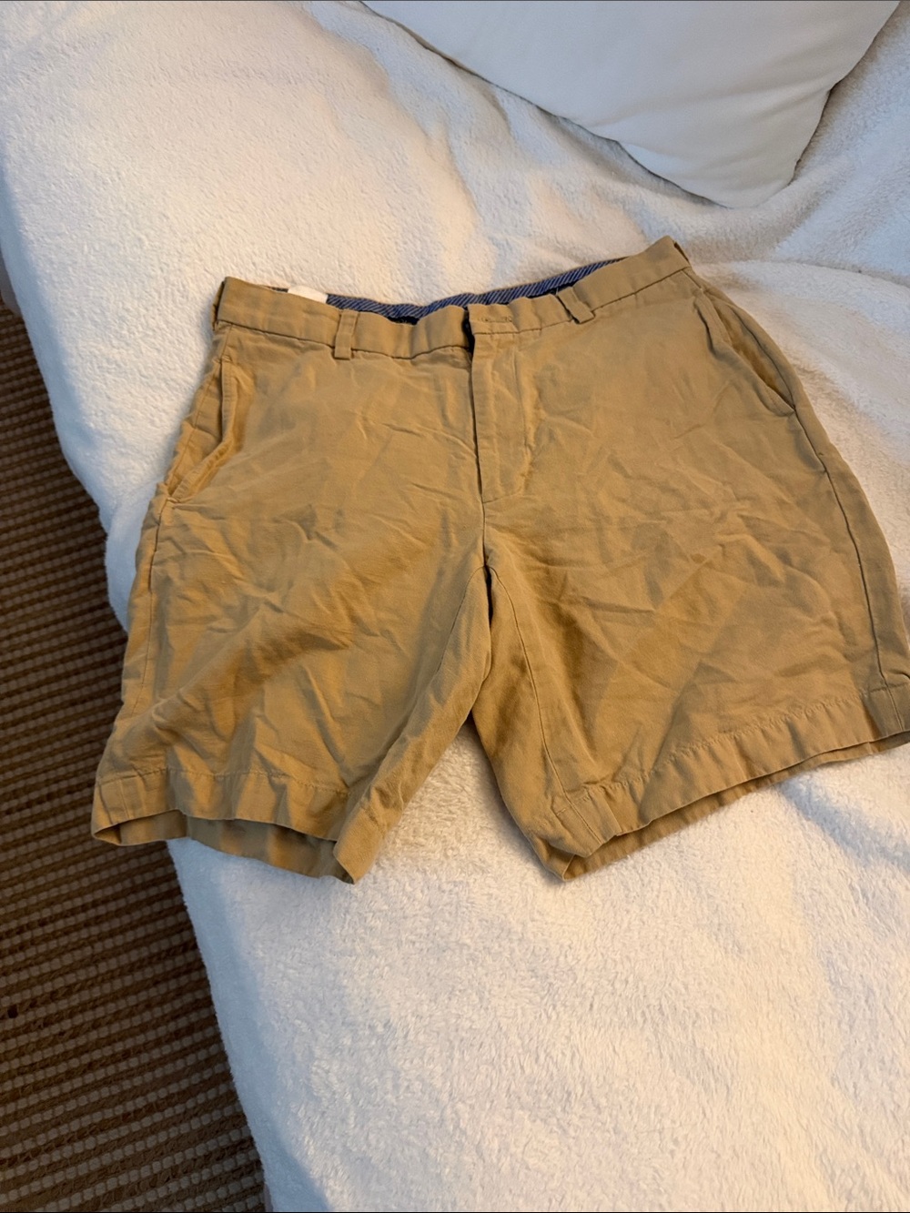 Brooks Brothers Men's Shorts in Khaki Tan